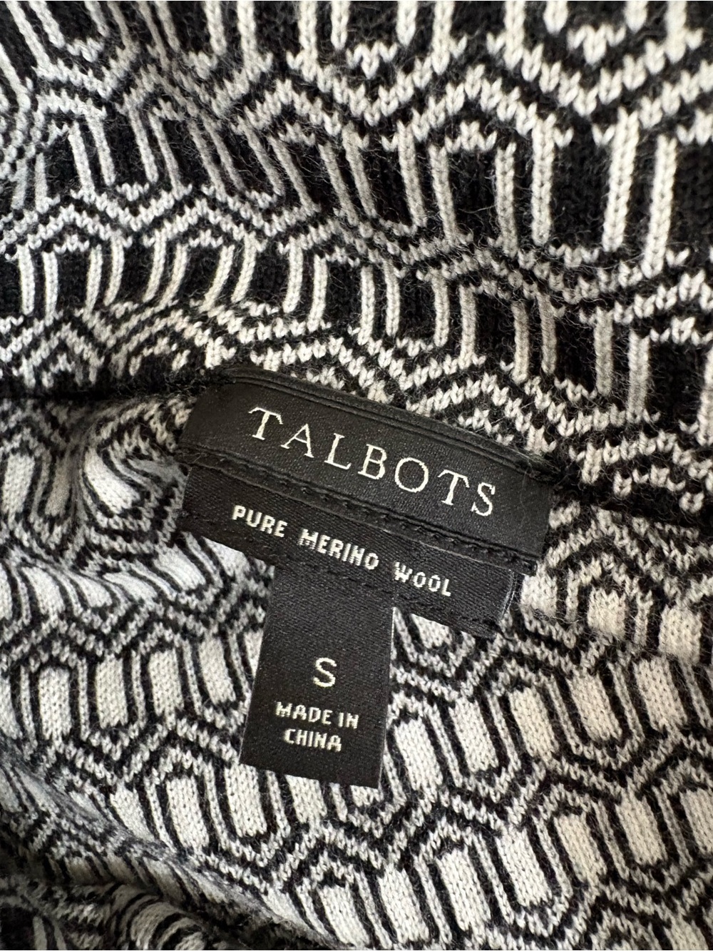 Talbots Pure Merino Wool Mock Neck Geometric Sweater. Size Small. - Picture 3 of 10